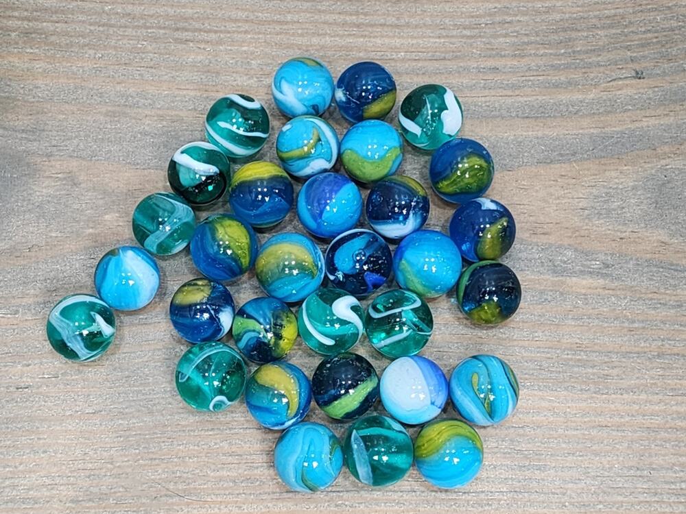 Lot of 30 Vintage Glass Marbles Blue Swirls Cat's Eye Mixed